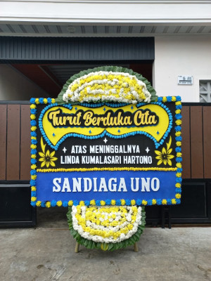 Papan Bunga Duka di Ponelo Kepulauan