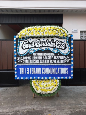 Papan Bunga Duka di Ponelo Kepulauan